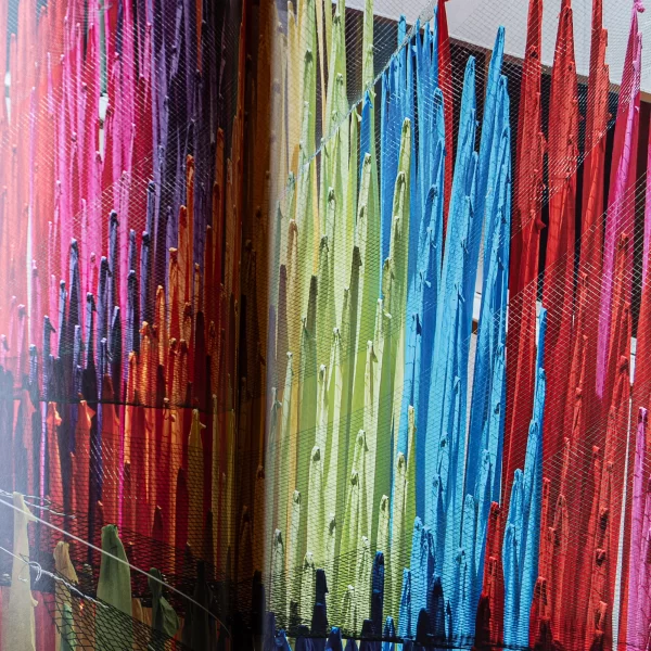 KNYGA / ALBUMAS COLOR EXPLOSION RAL 7 Albumas COLOR EXPLOSION RAL 7/ „Spalvų sprogimas RAL 7“ pasakoja apie meno instaliaciją, sukurtą iš „Renova“ spalvoto...