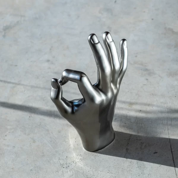 Skulptūra OK | 'ok' Resin Sculpture Skulptūra OK | 'ok' Resin Sculpture