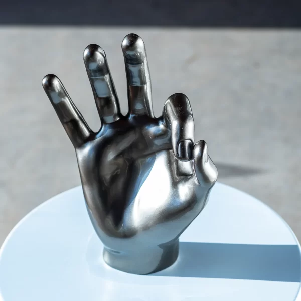 Skulptūra OK | 'ok' Resin Sculpture Skulptūra OK | 'ok' Resin Sculpture