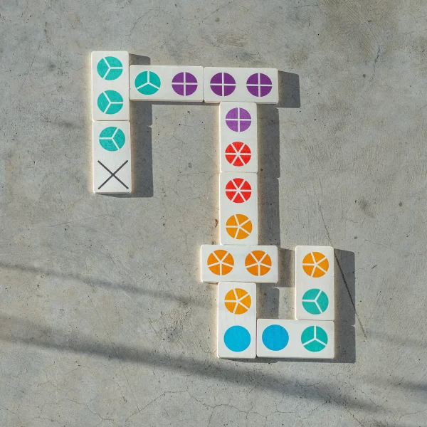 Bajo Domino Classic — medinis stalo žaidimas, Bajo