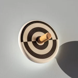 Bajo Spinning Top Semicircles — medinis vilkelis pusapskritimiais