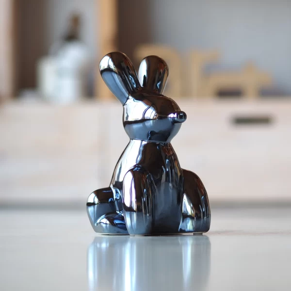 Leiskite sau pasinerti į žaismingą elegancijos pasaulį su Balionine Triušio Dekoracija.