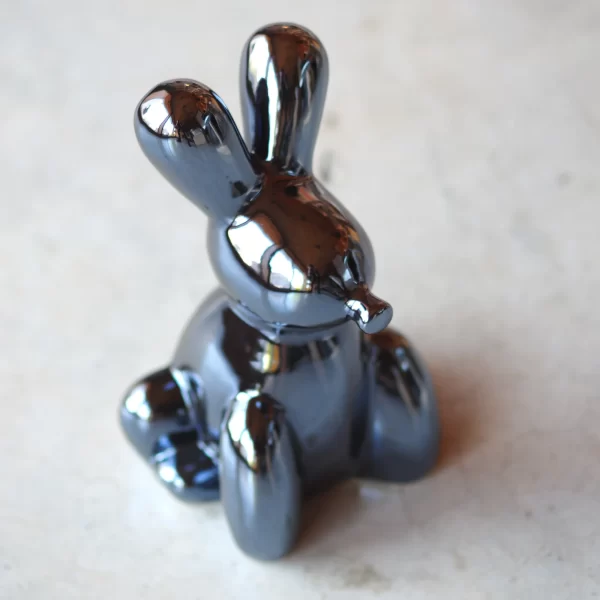 Balioninis Triušis Dekoracija | Balloon Bunny Ornament Leiskite sau pasinerti į žaismingą elegancijos pasaulį su Balionine Triušio Dekoracija.