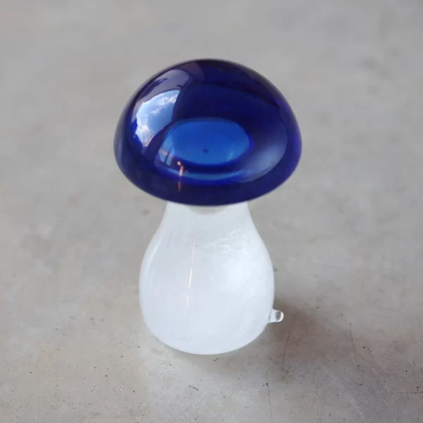 Mėlynas Stiklinis Barometras | Blue Glass Barometer Grybo formos stiklinis barometras yra elegantiškas ir unikalus objektas.