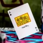 Pasinerkite į menininko Keith Haring energingus kūrinius su šia aukščiausios kokybės kortų kalade.