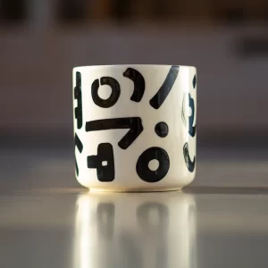 Magazin Minori keraminiai indai puikiai papildo jūsų valgomojo stalą, suteikdami jam elegancijos.