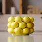 „Amalfi – mažoji „Limonce“ keraminė vaza“ į Jūsų erdves įneš Viduržemio jūros gaivos ir saulėto charakterio.