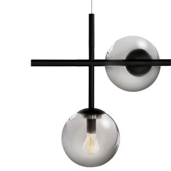 Como Ilgasis Stalo Šviestuvas - Juodas | Como Long Table Pendant - Black Como ilgais stalo šviestuvas yra įkvepiantis šviesos meno kūrinys, sukurtas elegantiškai apšviesti jūsų valgomojo zoną.
