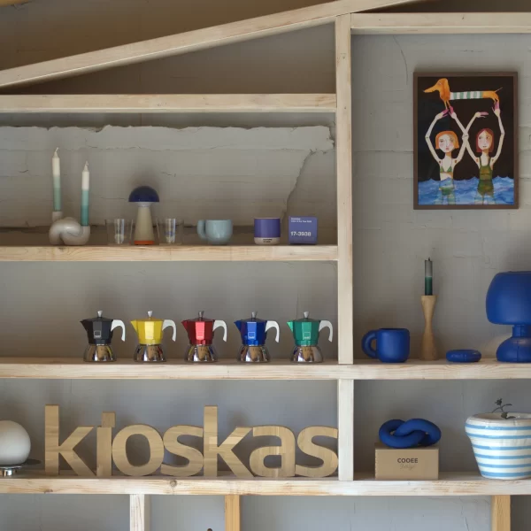 Keraminis puodelis „Gaston“ (indigo, matinis) – Blow Up kolekcija | Mug 'Gaston' Indigo Matte – Blow Up Collection Puodelis „GASTON“ – tai išskirtinis „Home Studyo“ kolekcijos „Blow Up“ narys; visi šios kolekcijos gaminiai pasižymi ryškiu,...
