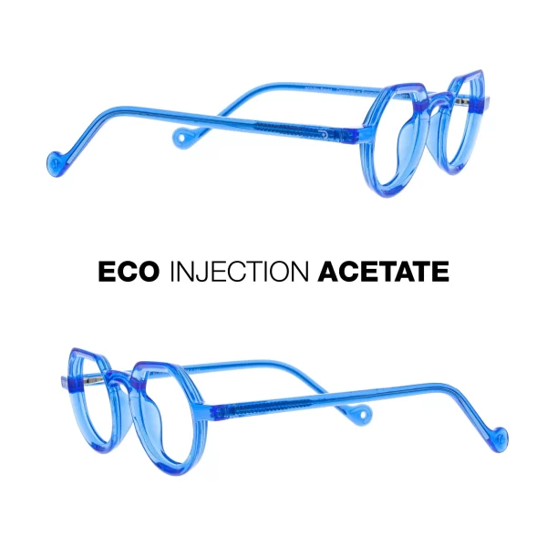 DiGreco skaitymo akiniai +1.5, mėlyni | DiGreco Reading Glasses +1.5 (Bio) DiGreco skaitymo akiniai iš naujo interpretuoja klasišką apvalią formą su drąsiu geometriniu dizainu.