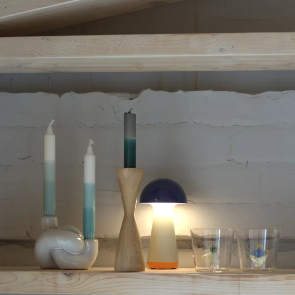 Haydn Žvakidė / akmens masė | Haydn Candle Holder „Bloomingville“ žvakidė „Haydn“ pagaminta iš baltos spalvos akmens masės, suteikiančios jai šiaurietišką ir minimalistinę...