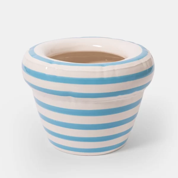 Planter 'Pierre' Dryžiai - Ocean | Planter 'Pierre' Stripes - Ocean Planter PIERRE yra unikalus šeimos narys iš Home Studyo kolekcijos Blow Up, kur kiekvienas daiktas išsiskiria ryškia,...