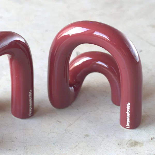 Knygų atrama, keramika, 2 vnt. | Set of 2 Bookends Knygų lentynose tvarkos ir estetikos įneš prancūzų dizaino studijos išskirtinio dizaino keramikos knygų atramų duetas.