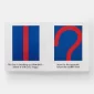 Ellsworth Kelly paveikslai ir skulptūros – pagrindiniai šio vizualaus priešybių tyrinėjimo objektai.