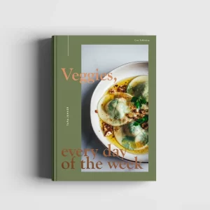 Suomių leidyklos Cozy publishing receptų knyga „Veggies, every day of the week“ padės paruošti skanius, sveikus patiekalus...