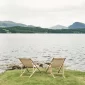Suomių leidyklos Cozy Publishing knyga Outdoor Chic atveria privačių sodų, terasų ir kiemų vartus, maksimaliam komfortui...