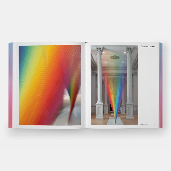Knyga apie spalvas ir šviesą mene | Rainbow Dreams: Color and Light in Contemporary Art Nuostabi spalvų ir šviesos šventė, pristatanti daugiau nei 200 įspūdingų šiuolaikinio meno kūrinių.