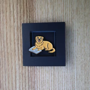 Pin Ženkliukas „Šuo” | Enamel Pin The Dog - Labradoras. Su knyga