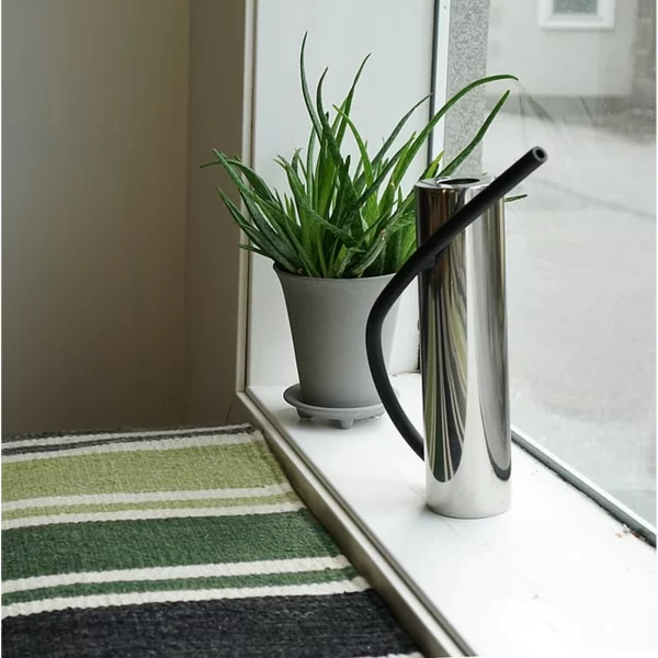 Laistytuvas iš nerūdijančio plieno, IF Product Design Award | Watering Can, stainless steel brushed, 1.5L Minimalistinis, išraiškingas laistytuvas iš Born in Sweden kolekcijos.