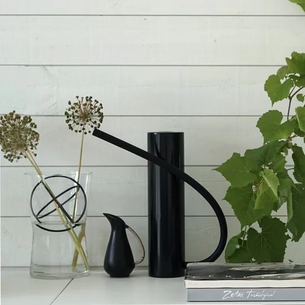 Laistytuvas iš nerūdijančio plieno, IF Product Design Award | Watering Can, stainless steel brushed, 1.5L Minimalistinis, išraiškingas laistytuvas iš Born in Sweden kolekcijos.