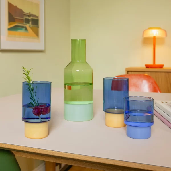 Remember stiklinės 'Jill' mėlynos, 2 vnt. | Remember Drinking Glasses Jill Blue, Set of 2 „Jill“ stiklinės, pagamintos iš aukštos kokybės borosilikatinio stiklo, sujungia spalvotą viršutinę dalį su matiniu pagrindu...